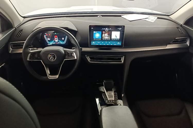 Used BYD Song Pro 2019 1.5T Automatic Luxury Model Center Console