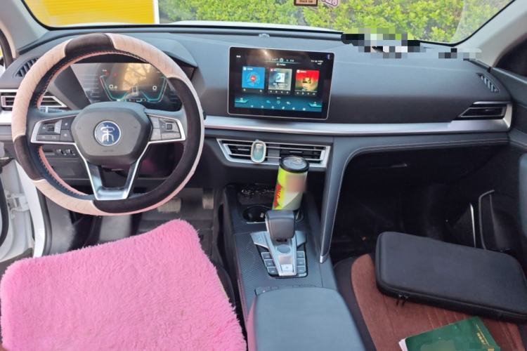 Used BYD Song Pro 2019 1.5T Automatic Luxury Model Center Console