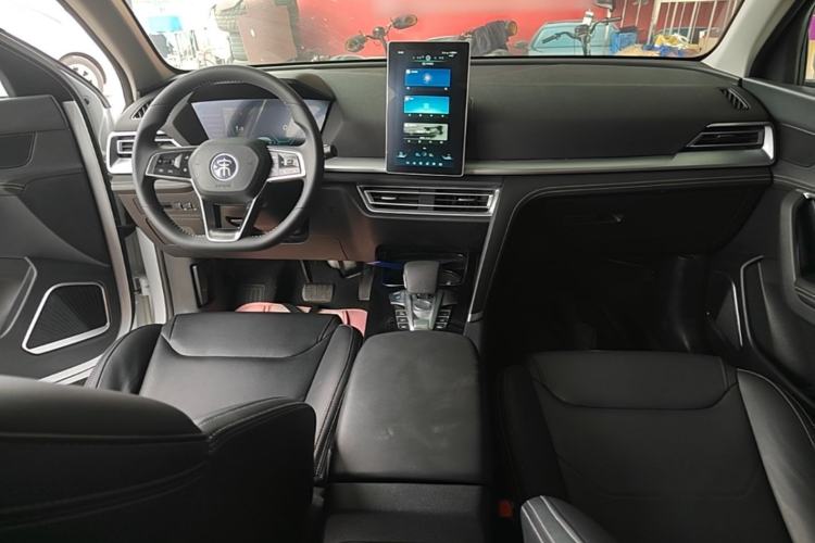 Used BYD Song Pro 2019 1.5T Automatic Luxury Model Center Console