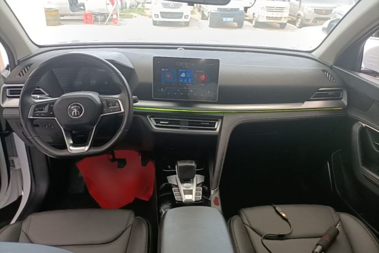 Used BYD Song Pro 2019 1.5T Automatic Luxury Model Center Console