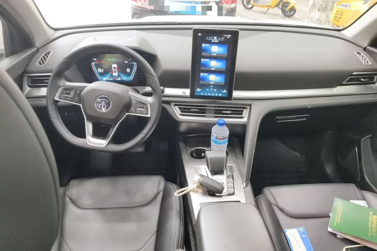 Used BYD Song Pro 2019 1.5T Automatic Luxury Model Center Console