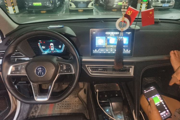 Used BYD Song Pro 2019 1.5T Automatic Luxury Model Center Console
