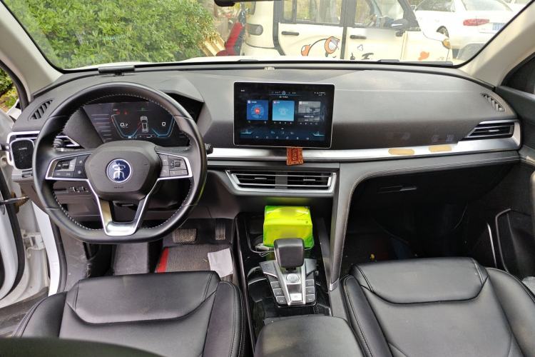 Used BYD Song Pro 2019 1.5T Automatic Luxury Model Center Console