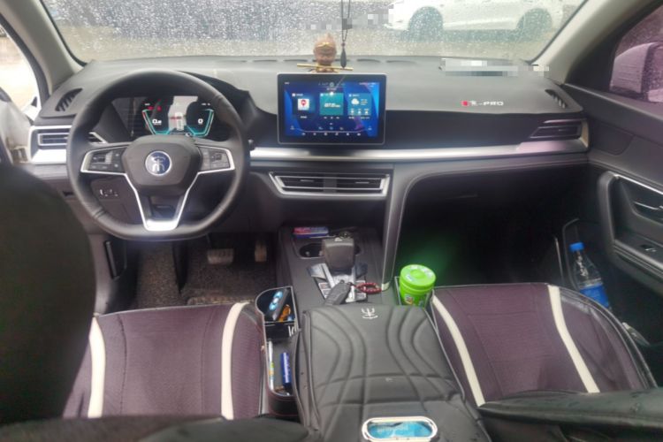 Used BYD Song Pro 2019 1.5T Automatic Luxury Model Center Console