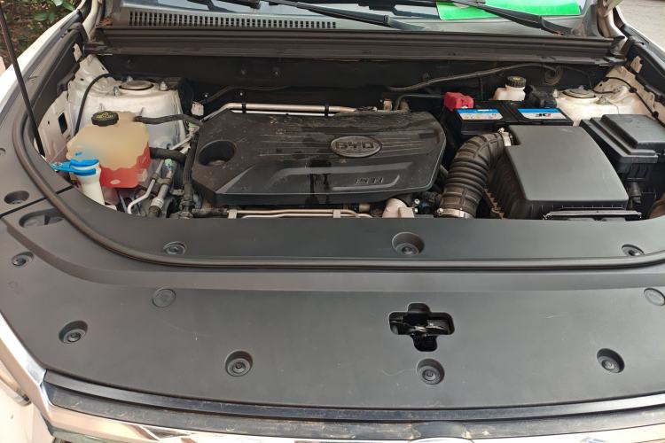 Used BYD Song Pro 2019 1.5T Automatic Prestige Model Engine Bay