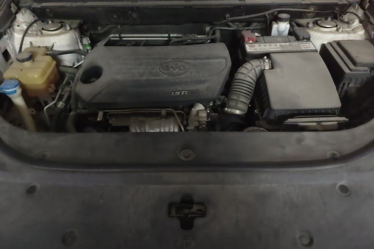 Used BYD Song Pro 2019 1.5T Automatic Luxury Model Engine Bay