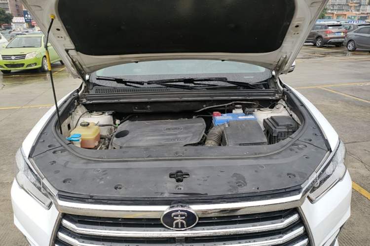 Used BYD Song Pro 2019 1.5T Automatic Elite Edition Engine Bay