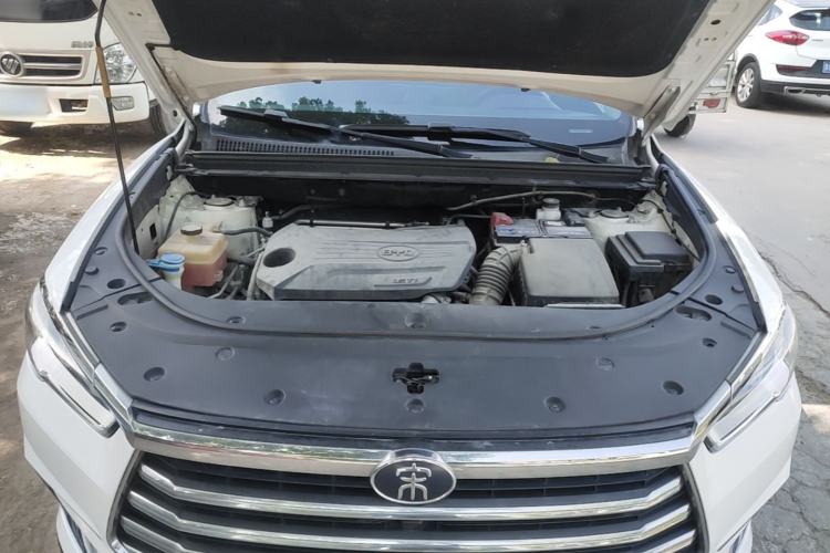 Used BYD Song Pro 2019 1.5T Automatic Elite Edition Engine Bay