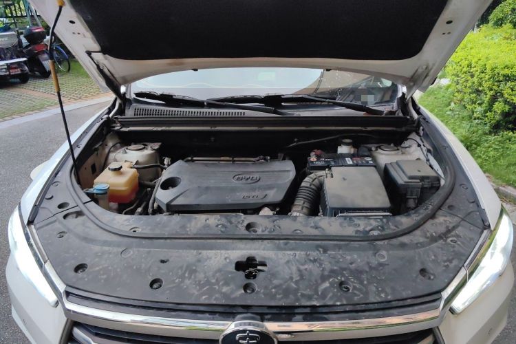 Used BYD Song Pro 2019 1.5T Automatic Luxury Model Engine Bay