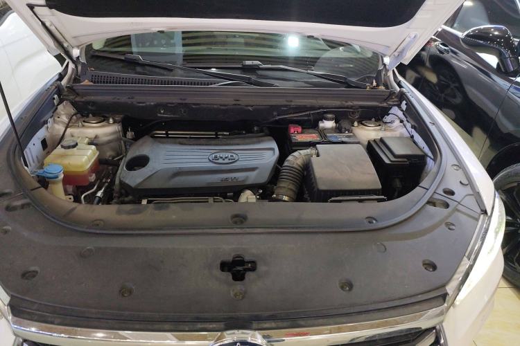 Used BYD Song Pro 2019 1.5T Automatic Luxury Model Engine Bay