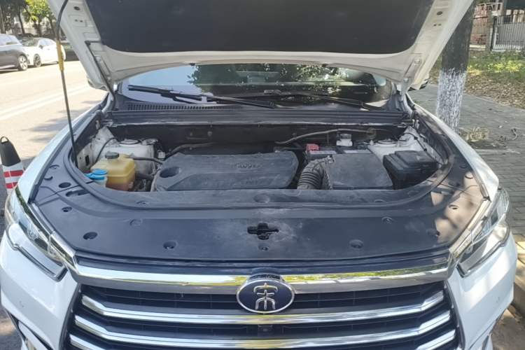 Used BYD Song Pro 2019 1.5T Automatic Luxury Model Engine Bay