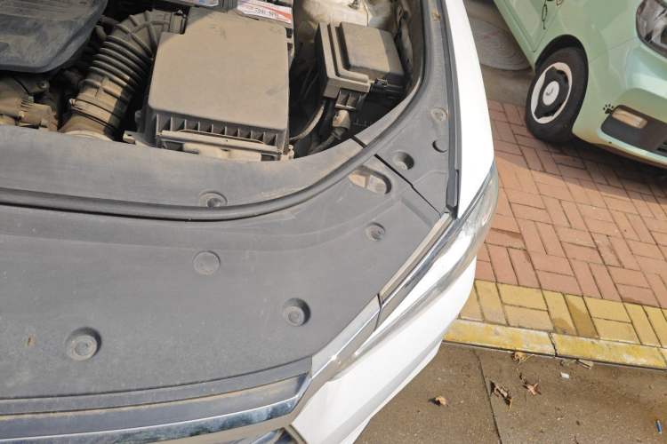 Used BYD Song Pro 2019 1.5T Automatic Elite Edition Engine Bay Left