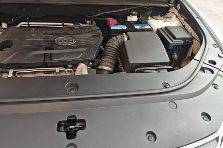 Used BYD Song Pro 2019 1.5T Automatic Prestige Model Engine Bay Left