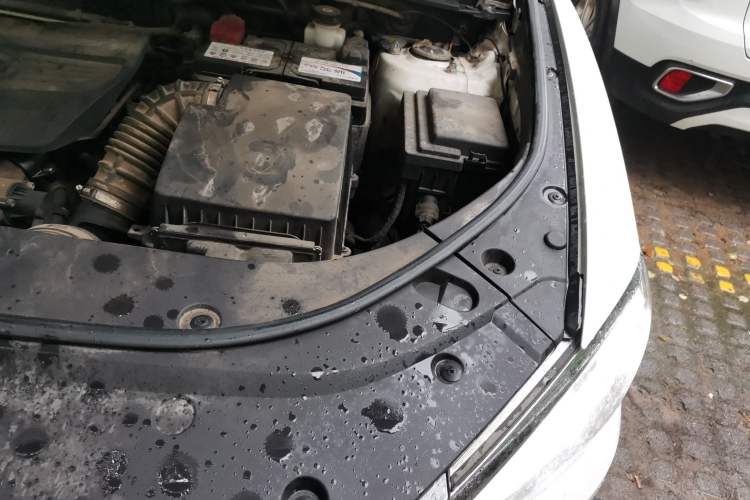 Used BYD Song Pro 2019 1.5T Automatic Luxury Model Engine Bay Left