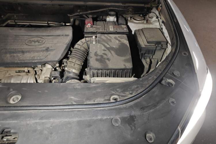 Used BYD Song Pro 2019 1.5T Automatic Luxury Model Engine Bay Left