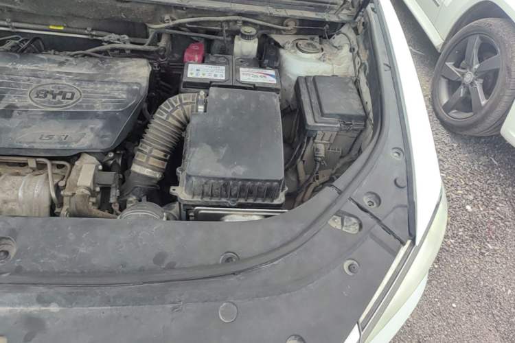 Used BYD Song Pro 2019 1.5T Automatic Elite Edition Engine Bay Left