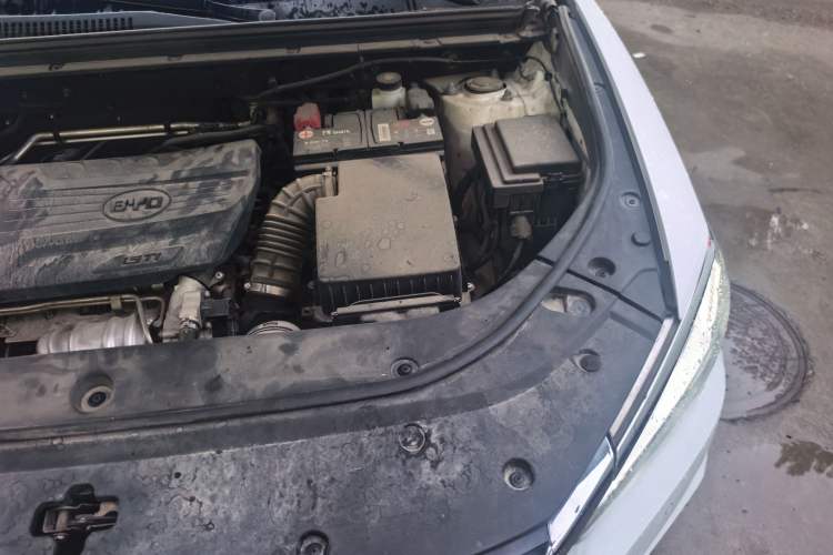 Used BYD Song Pro 2019 1.5T Automatic Luxury Model Engine Bay Left