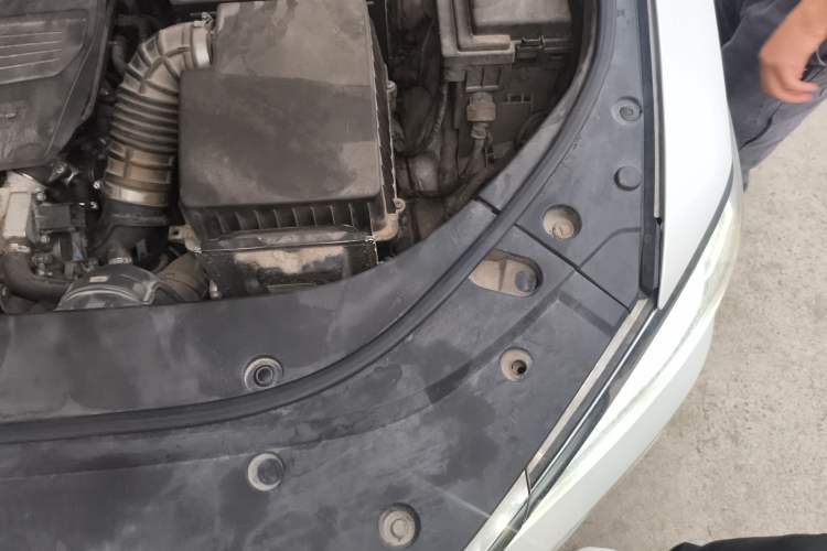Used BYD Song Pro 2019 1.5T Automatic Elite Edition Engine Bay Left