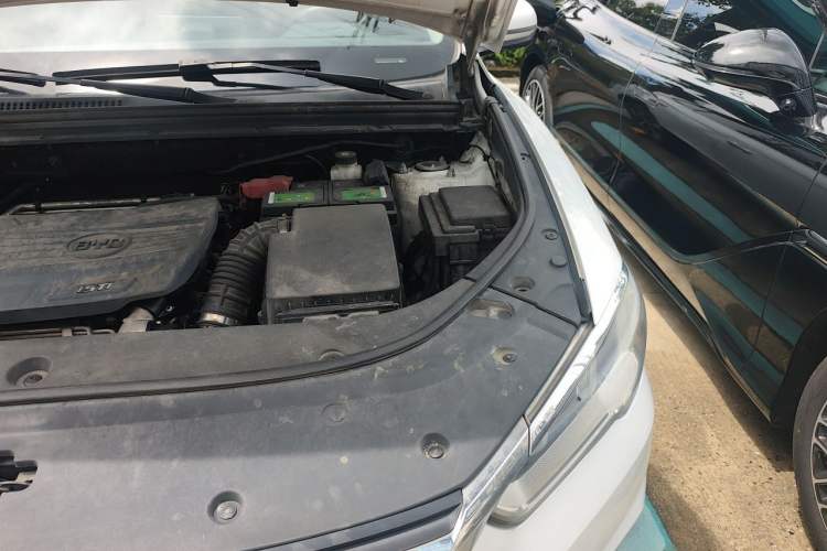 Used BYD Song Pro 2019 1.5T Automatic Elite Edition Engine Bay Left