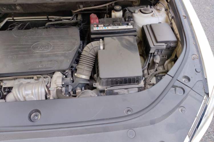Used BYD Song Pro 2019 1.5T Automatic Elite Edition Engine Bay Left