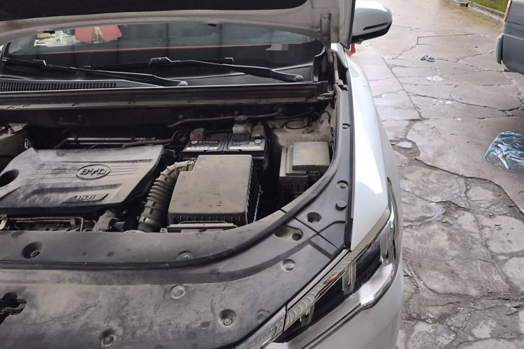 Used BYD Song Pro 2019 1.5T Automatic Elite Edition Engine Bay Left