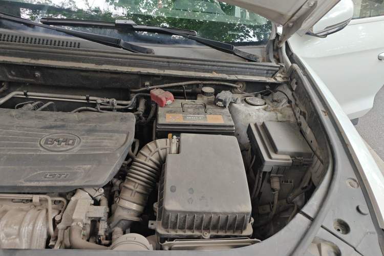Used BYD Song Pro 2019 1.5T Automatic Elite Edition Engine Bay Left