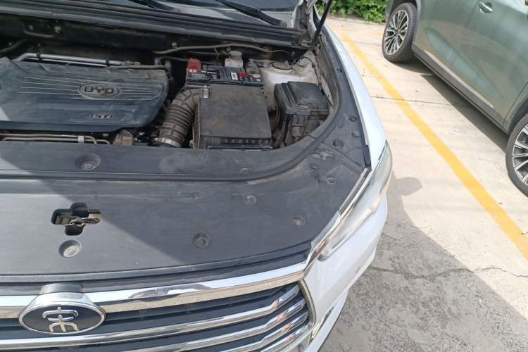 Used BYD Song Pro 2019 1.5T Automatic Prestige Model Engine Bay Left