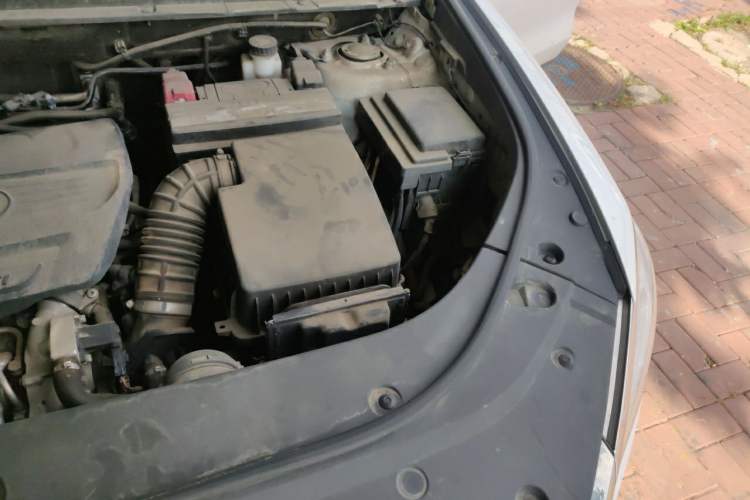 Used BYD Song Pro 2019 1.5T Automatic Luxury Model Engine Bay Left