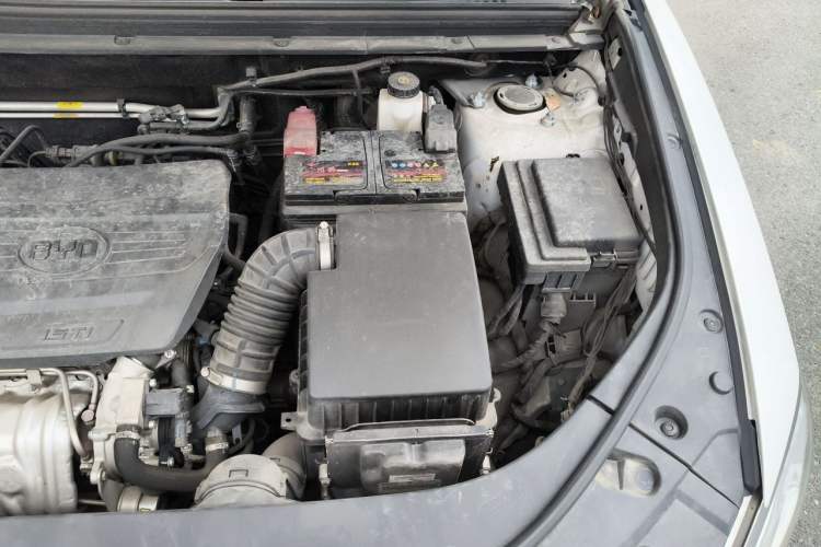 Used BYD Song Pro 2019 1.5T Automatic Elite Edition Engine Bay Left