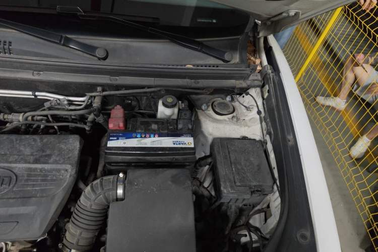 Used BYD Song Pro 2019 1.5T Automatic Luxury Model Engine Bay Left