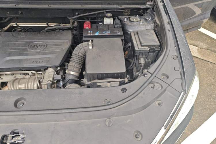 Used BYD Song Pro 2019 1.5T Automatic Prestige Model Engine Bay Left