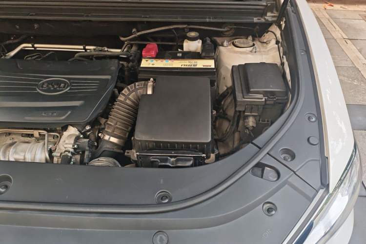 Used BYD Song Pro 2019 1.5T Automatic Elite Edition Engine Bay Left