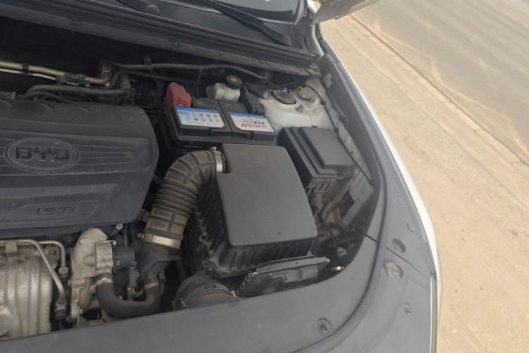 Used BYD Song Pro 2019 1.5T Automatic Elite Edition Engine Bay Left