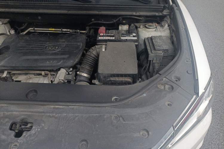 Used BYD Song Pro 2019 1.5T Automatic Luxury Model Engine Bay Left