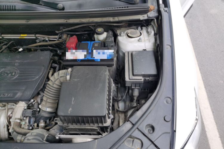 Used BYD Song Pro 2019 1.5T Automatic Elite Edition Engine Bay Left
