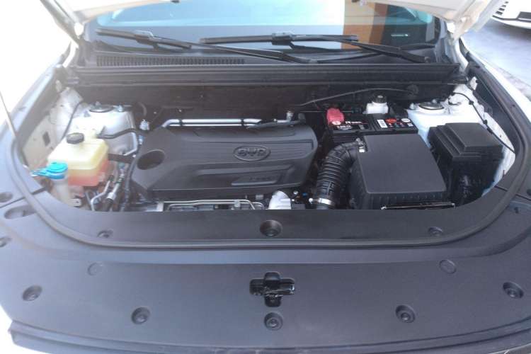 Used BYD Song Pro 2019 1.5T Automatic Prestige Model Engine Bay