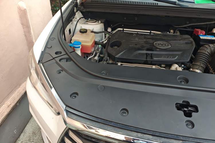 Used BYD Song Pro 2019 1.5T Automatic Prestige Model Engine Bay Right