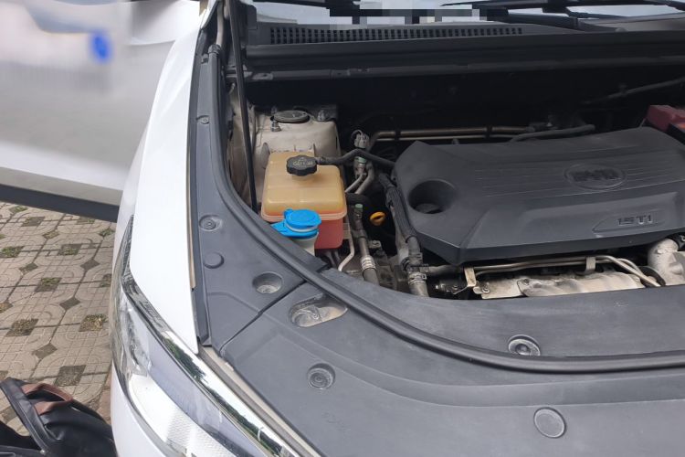 Used BYD Song Pro 2019 1.5T Automatic Elite Edition Engine Bay Right