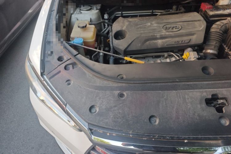 Used BYD Song Pro 2019 1.5T Automatic Prestige Model Engine Bay Right