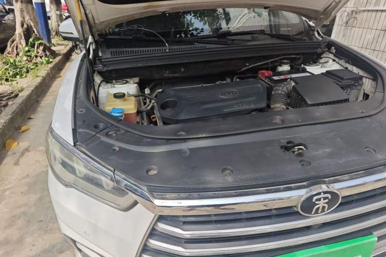 Used BYD Song Pro 2019 1.5T Automatic Luxury Model Engine Bay Right