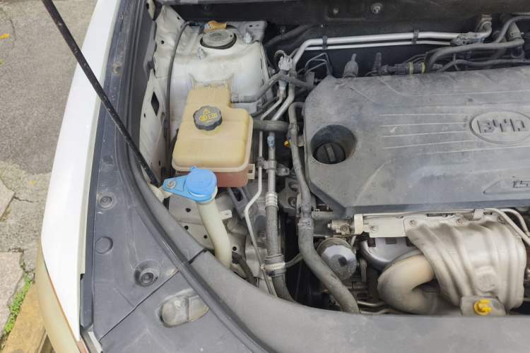 Used BYD Song Pro 2019 1.5T Automatic Elite Edition Engine Bay Right