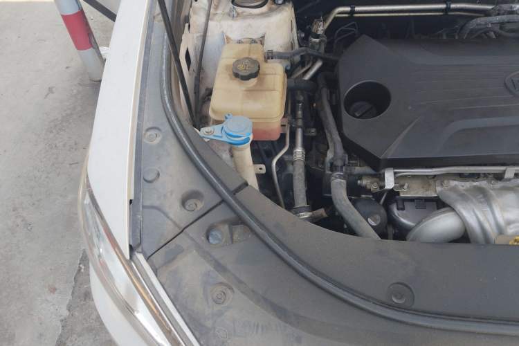 Used BYD Song Pro 2019 1.5T Automatic Elite Edition Engine Bay Right