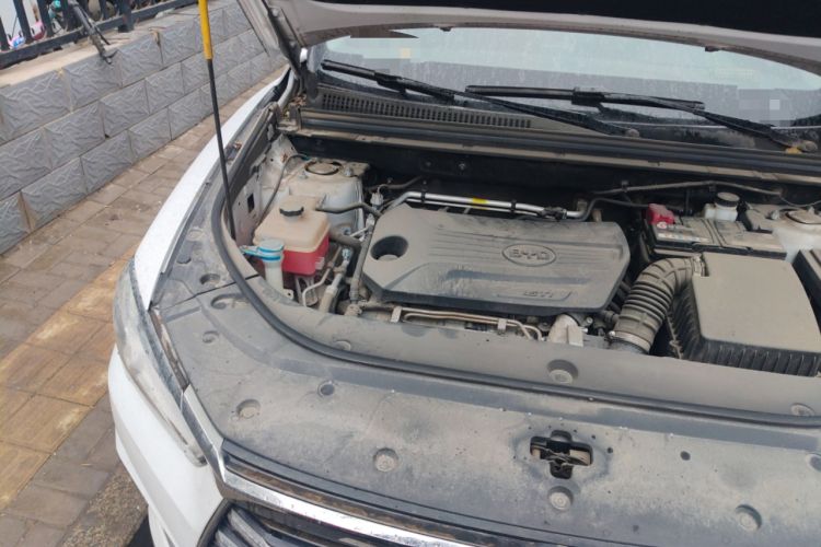 Used BYD Song Pro 2019 1.5T Automatic Elite Edition Engine Bay Right