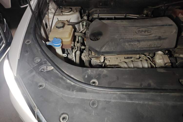 Used BYD Song Pro 2019 1.5T Automatic Luxury Model Engine Bay Right