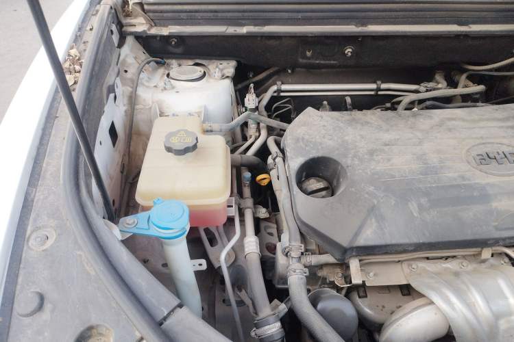 Used BYD Song Pro 2019 1.5T Automatic Luxury Model Engine Bay Right