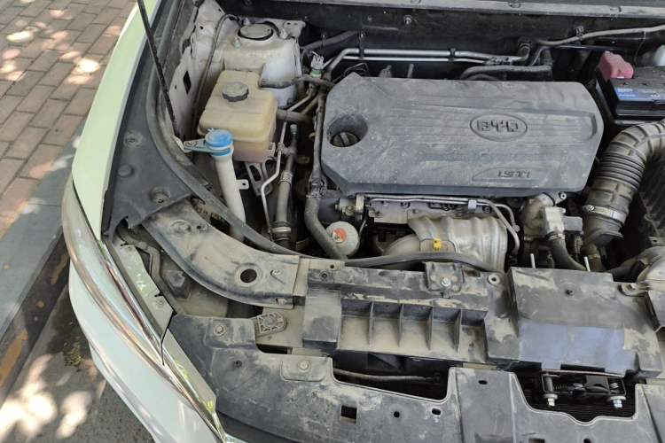 Used BYD Song Pro 2019 1.5T Automatic Elite Edition Engine Bay Right