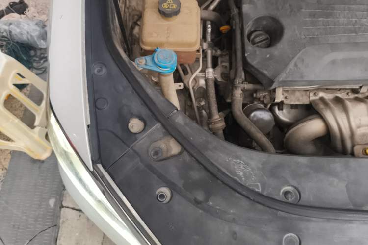 Used BYD Song Pro 2019 1.5T Automatic Elite Edition Engine Bay Right