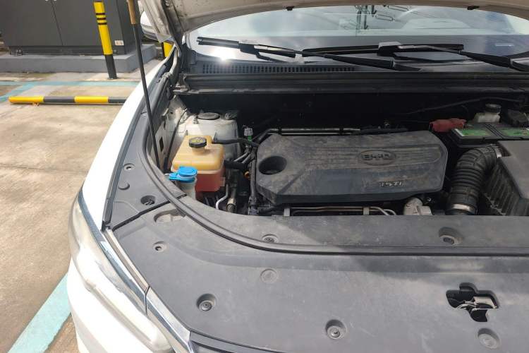 Used BYD Song Pro 2019 1.5T Automatic Elite Edition Engine Bay Right