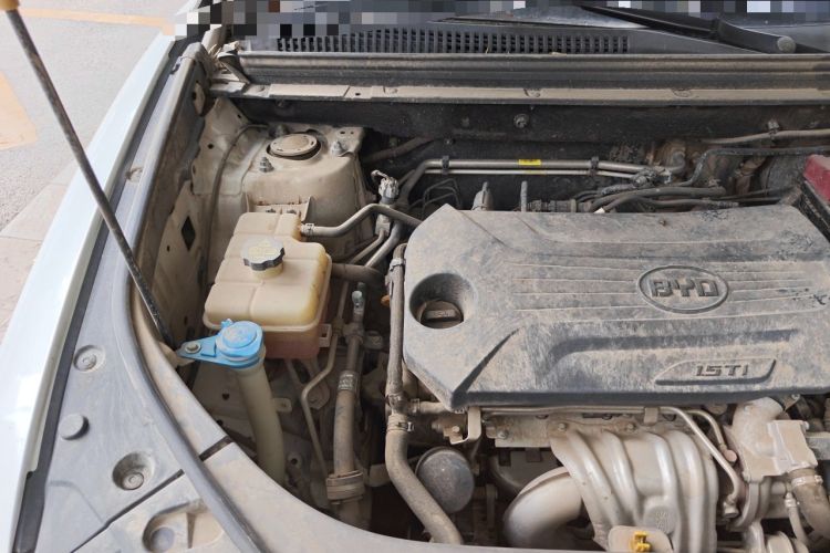 Used BYD Song Pro 2019 1.5T Automatic Elite Edition Engine Bay Right