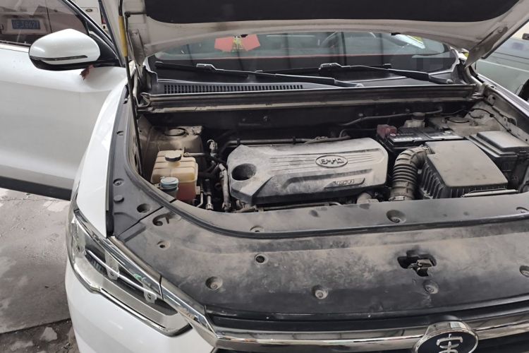 Used BYD Song Pro 2019 1.5T Automatic Elite Edition Engine Bay Right